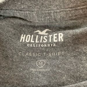 California Hollister T-shirt size medium